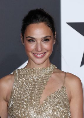 Gal Gadot Poster 2912032