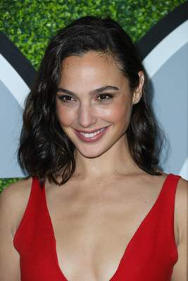 Gal Gadot Poster 2945509