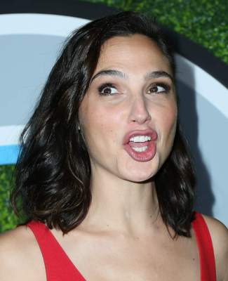 Gal Gadot Poster 2945543