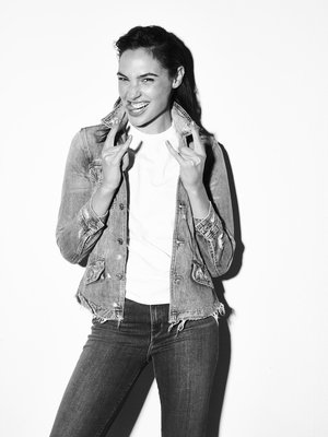 Gal Gadot Poster 3301411