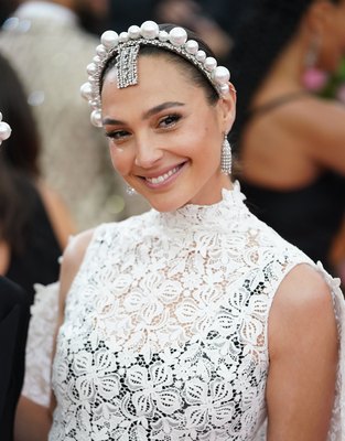Gal Gadot Poster 3836133