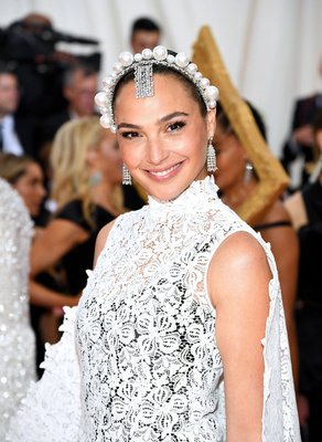 Gal Gadot Poster 3836136