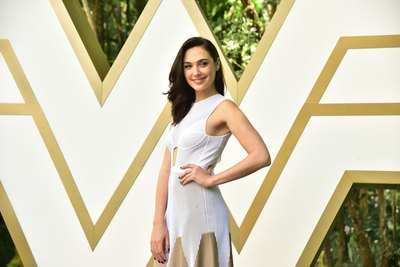 Gal Gadot Poster 3916050