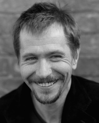 Gary Oldman Poster 2213809