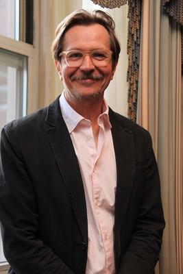 Gary Oldman Poster 2437761