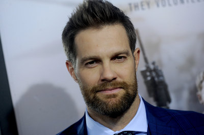 Geoff Stults Poster 2967300