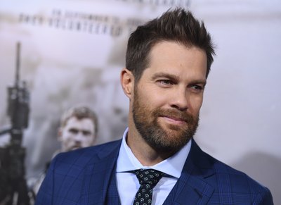 Geoff Stults Poster 2967307