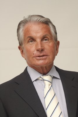 George Hamilton Poster 2267986