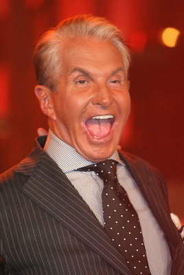 George Hamilton Poster 2673225