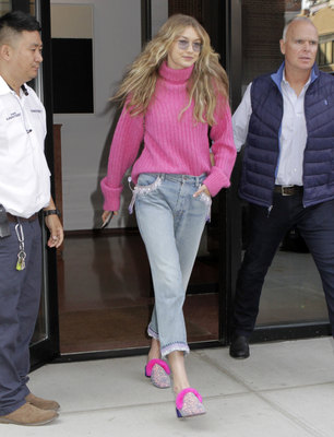 Gigi Hadid Poster 2883345