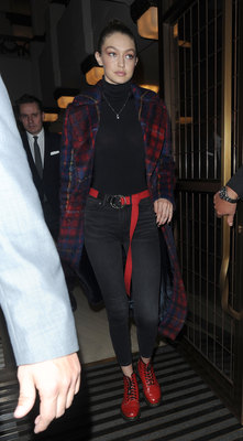 Gigi Hadid Poster 2883347