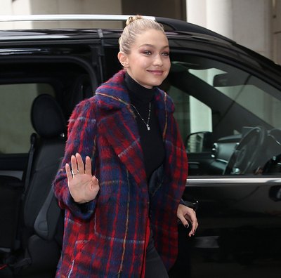 Gigi Hadid Poster 2883356