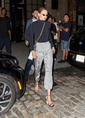 Gigi Hadid Poster 2883357