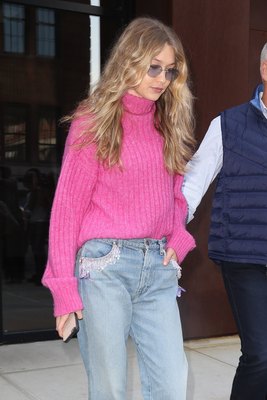 Gigi Hadid Poster 2883381
