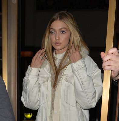 Gigi Hadid Poster 2883432