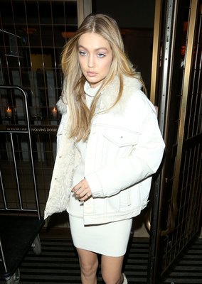 Gigi Hadid Poster 2883451