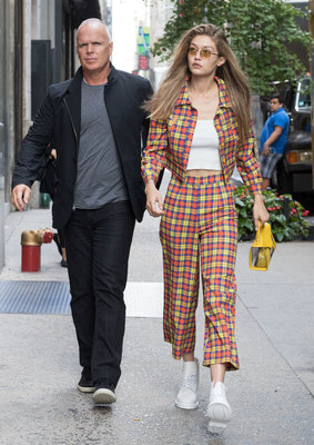 Gigi Hadid Poster 2883461