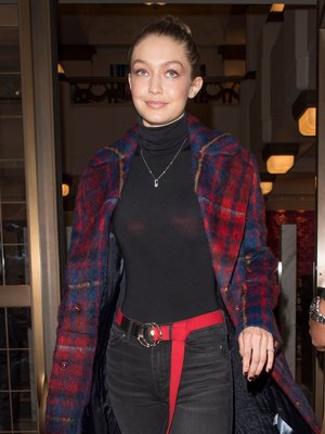 Gigi Hadid Poster 2883467