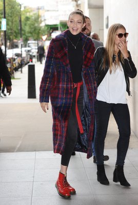 Gigi Hadid Poster 2883484