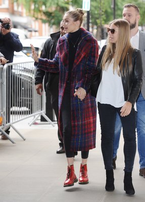 Gigi Hadid Poster 2883489