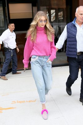 Gigi Hadid Poster 2883501