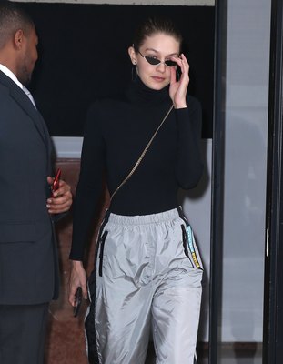 Gigi Hadid Poster 2883552