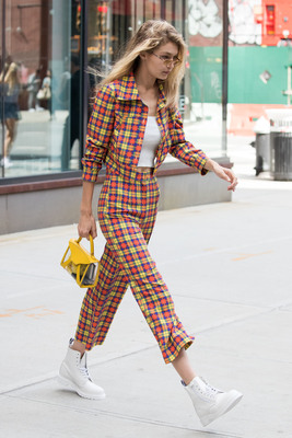 Gigi Hadid Poster 2883593