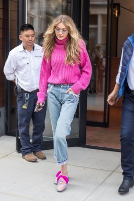 Gigi Hadid Poster 2883638