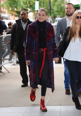 Gigi Hadid Poster 2883658