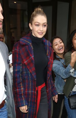 Gigi Hadid Poster 2883671