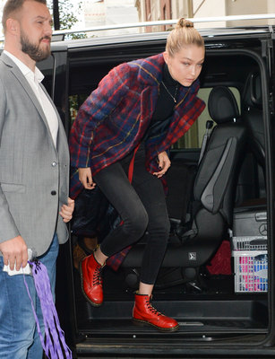 Gigi Hadid Poster 2883733