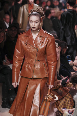 Gigi Hadid Poster 3953076