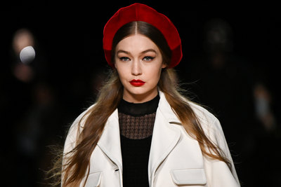 Gigi Hadid Poster 3953113