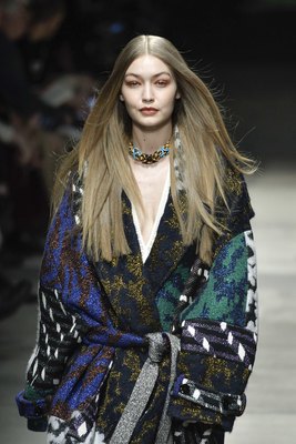 Gigi Hadid Poster 3953264