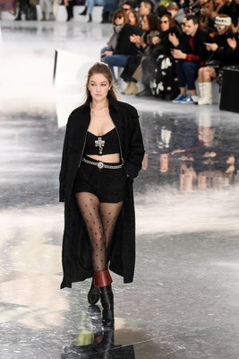 Gigi Hadid Poster 3953299