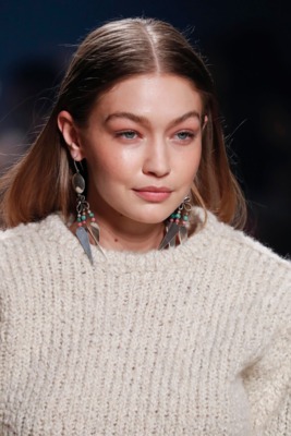 Gigi Hadid Poster 3953302
