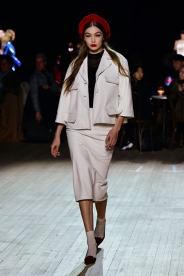 Gigi Hadid Poster 3953318