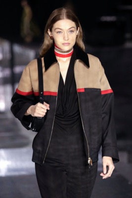 Gigi Hadid Poster 3953319