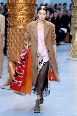 Gigi Hadid Poster 3953371