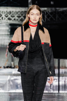 Gigi Hadid Poster 3953377