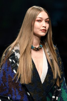 Gigi Hadid Poster 3953404