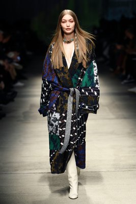 Gigi Hadid Poster 3953453