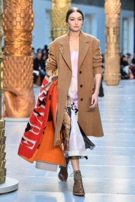 Gigi Hadid Poster 3953472