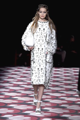 Gigi Hadid Poster 3953525