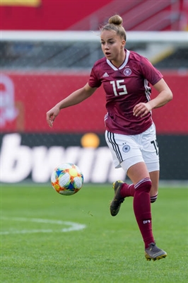 Giulia Gwinn Poster 3688805