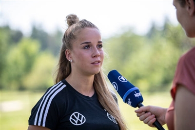 Giulia Gwinn Poster 3688811