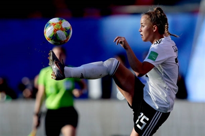 Giulia Gwinn Poster 3688820