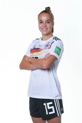 Giulia Gwinn Poster 3688848