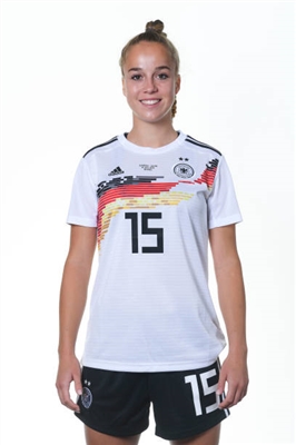 Giulia Gwinn Poster 3688852