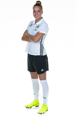 Giulia Gwinn Poster 3688853